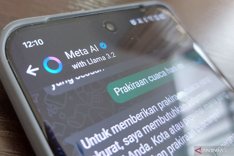 MULAI RILIS: Meta AI dengan Llama 3.2 mulai dirilis bertahap ke pengguna WhatsApp di Indonesia. Foto diambil di Jakarta, Sabtu (7/12/2024).