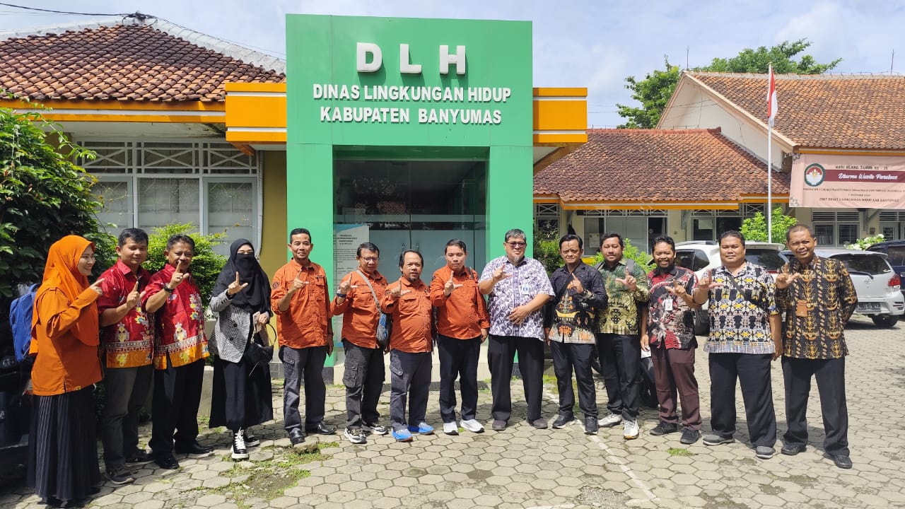 IST KUNJUNGAN KAJI TIRU : DLH Seruyan mengundang 27 perwakilan sekolah adiwiyata di Seruyan lakukan kunjungan kaji tiru ke SMA Negeri 1 Ajibarang, Banyumas, Rabu (11/12).