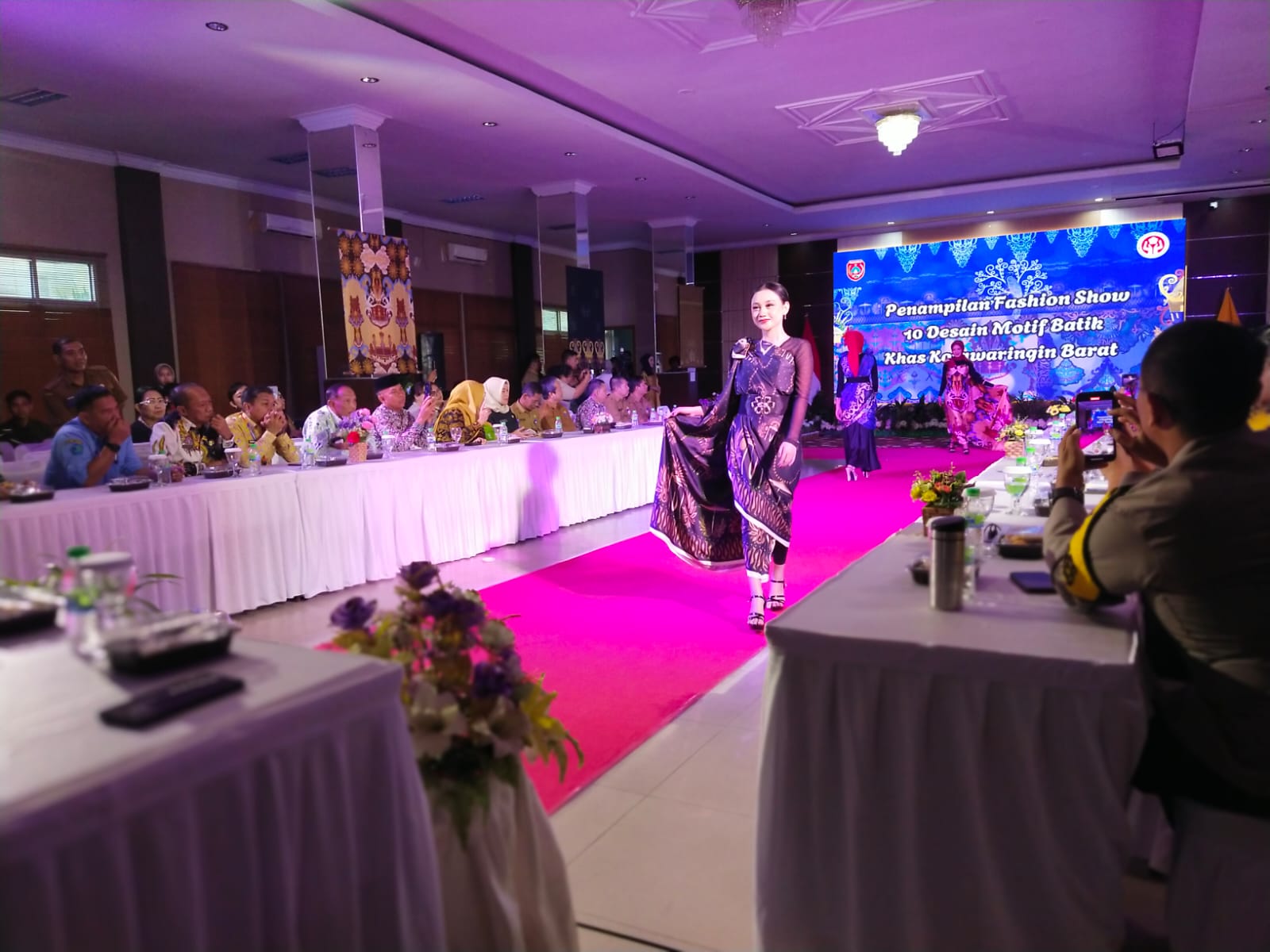 Motif batik Baayun berhasil meraih juara pertama dalam Lomba Cipta Desain Batik Khas Kotawaringin Barat (Kobar) yang diikuti oleh 74 peserta.