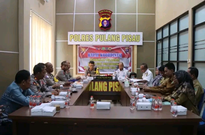 Kapolres Pulang Pisau saat rakor pembahasan pengamanan Natal dan Tahun Baru