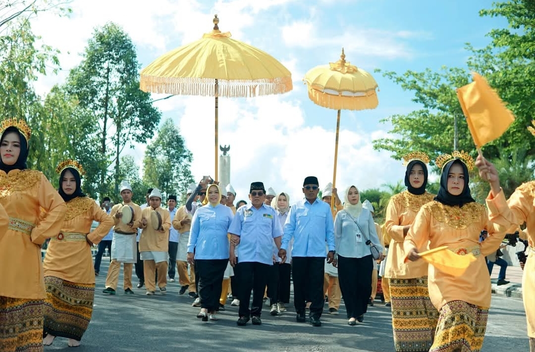 Pasangan Bupati dan Wakil Bupati Kotawaringin Barat terpilih Nurhidayah dan Suyanto