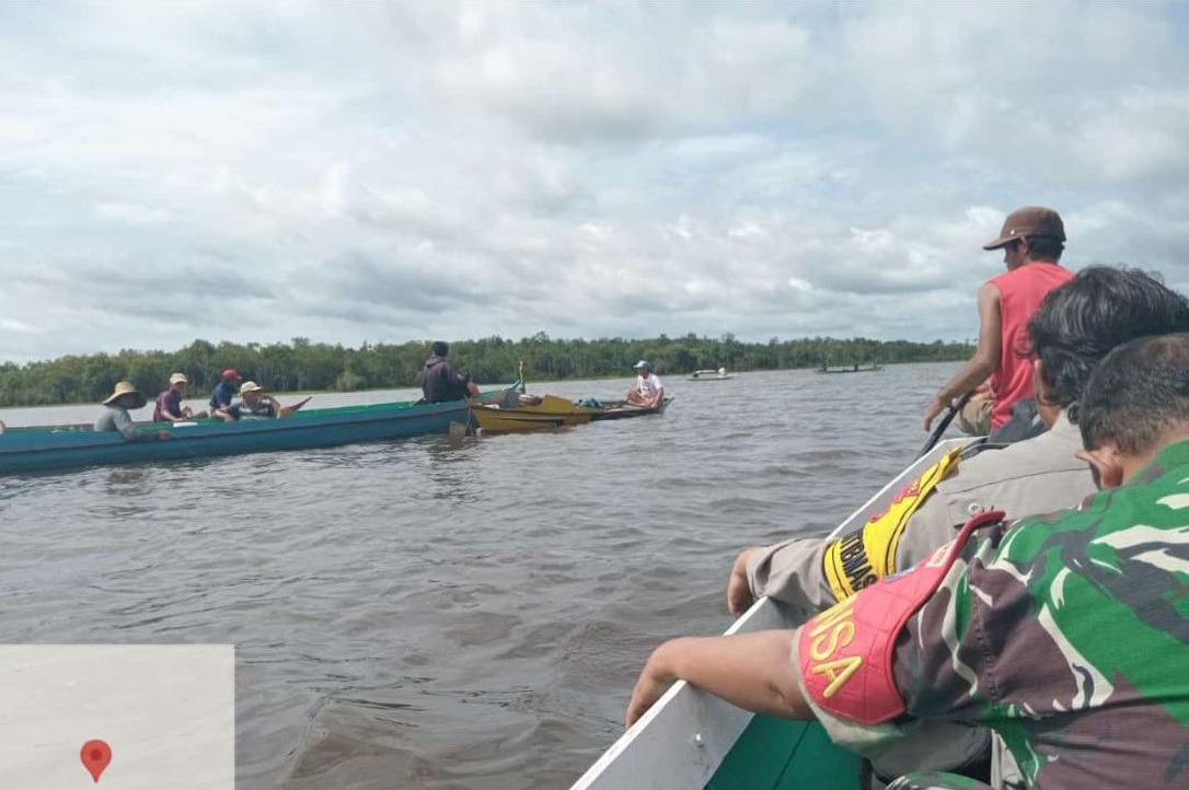 TENGGELAM: Tim gabungan masih melakukan pencarian terhadap korban tenggelam di Danau Sembuluh, Kabupaten Seruyan, Kalteng, Selasa (31/12/2024)