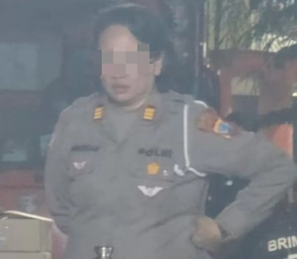 Oknum Polwan yang diduga mempermalukan wartawan yang ikut liputan malam tahun baru rombongan Polda Sulut