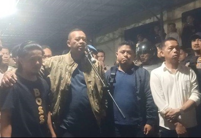 Kapolda Sulawesi Barat (Sulbar) Irjen R. Adang Ginanjar menyampaikan permohonan maaf kepada masyarakat atas peristiwa pengeroyokan terhadap kader Himpunan Mahasiswa Islam (HMI) di Mamuju.