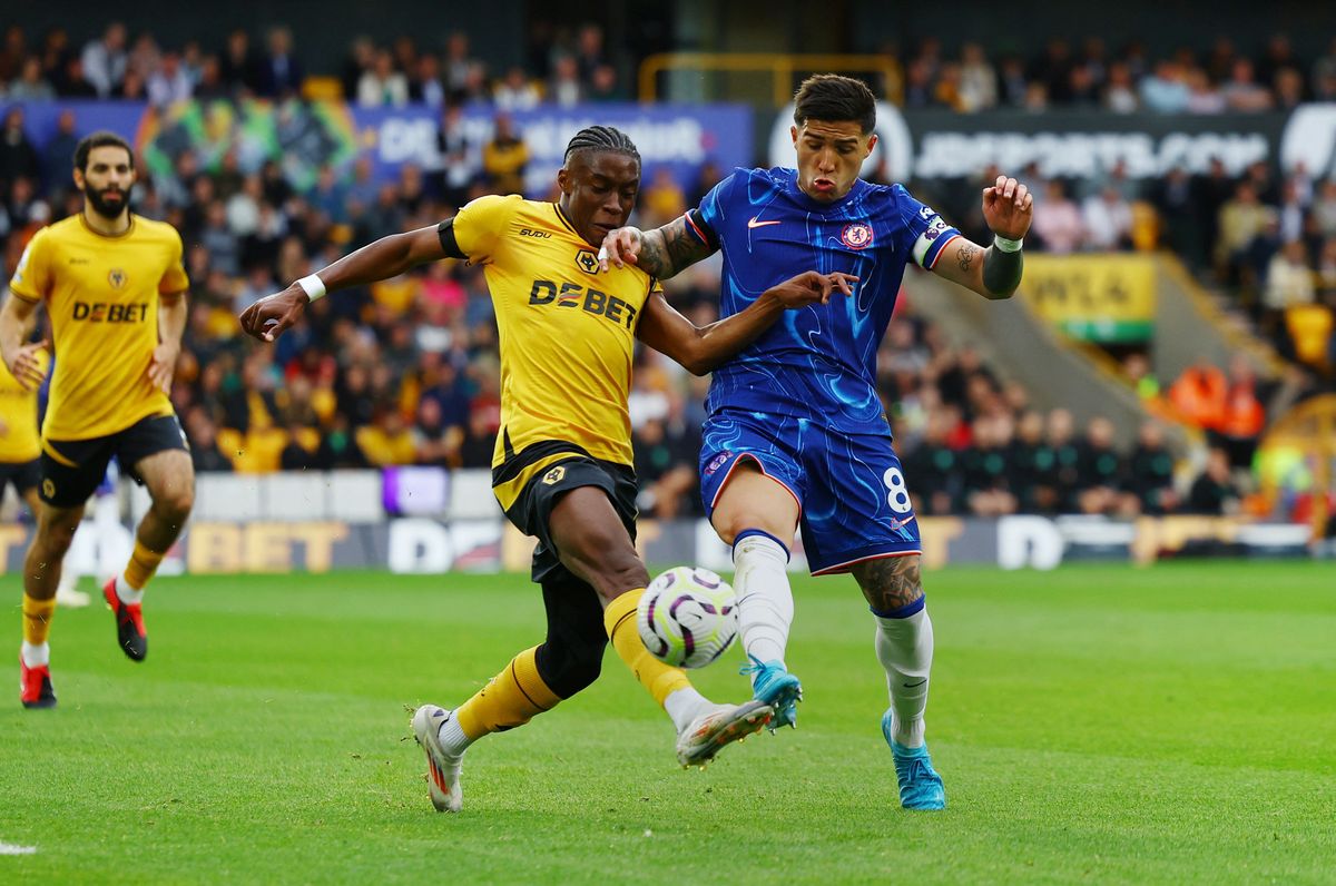 Pertemuan pemain Wolves dan Chelsea di awal musim 2024/2025 English Premier League (EPL)