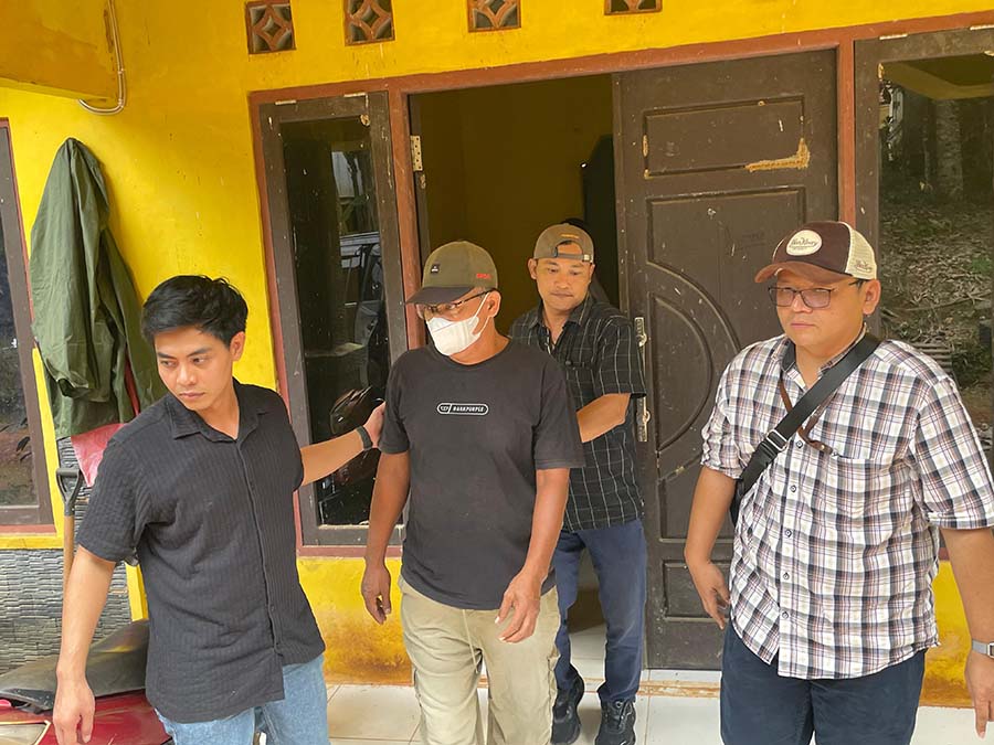 DPO Kejari Grobogan, Jateng T. Agus Suprapto ditangkap di Kelurahan Pangkut, Kecamatan Arut Utara, Kotawaringin Barat, Kalteng. (Istimewa)