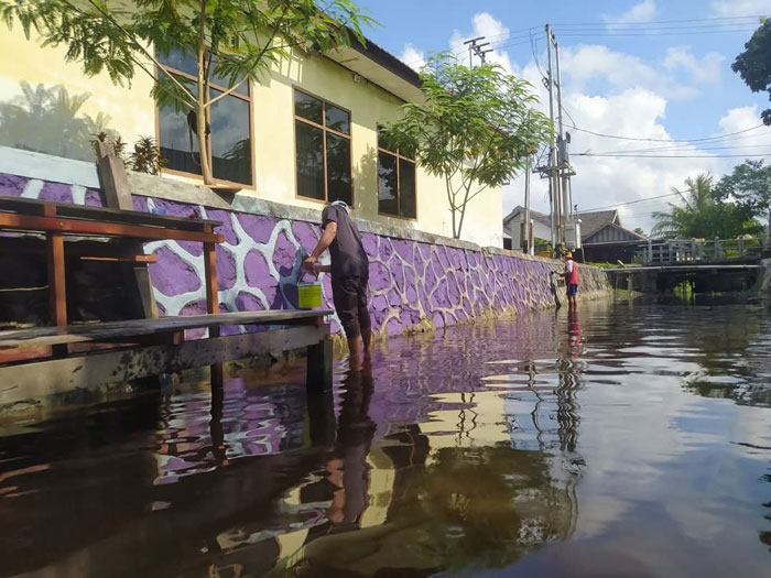 BERSIH: Suasana Sungai Panggung di Jalan HM Taher, RT 07, Kelurahan Kumai Hilir, Kecamatan Kumai, Kabupaten Kotawaringin Barat, Minggu (16/2).