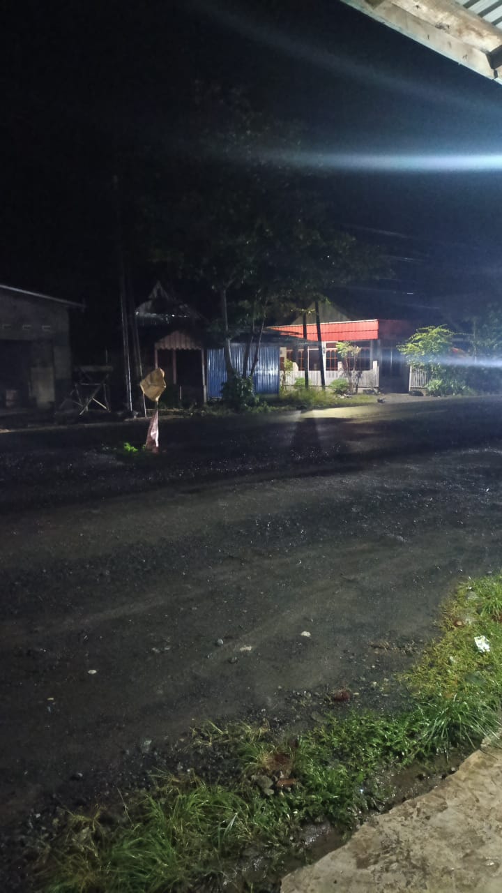 GELAP : Kondisi Jalan Trans Kalimantan,  di wilayah Kecamatan Kapuas Timur Kabupaten Kapuas.