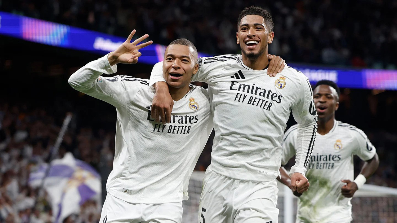 Selebrasi pemain Real Madrid, saat mencetak gol ke gawang Manchester City dalam playoff ke babak 16 besar UCL 2024/2025.