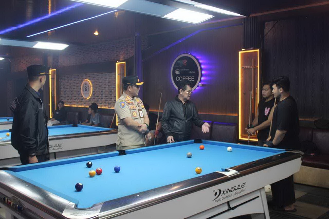 RAZIA: Tim Satpol PP kota Palangka Raya bersama tim gabungan melaksanakan pencegahan dan penanganan terhadap pelanggaran peraturan daerah dan peraturan kepala daerah di wilayah kota Palangka Raya