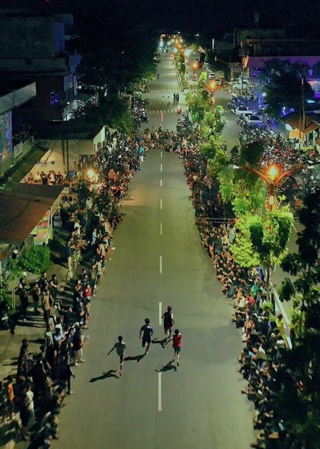 Tangkapan drone selama kegiatan balap lari berhadiah di Jalan Ahmad Yani,Kuala Kapuas