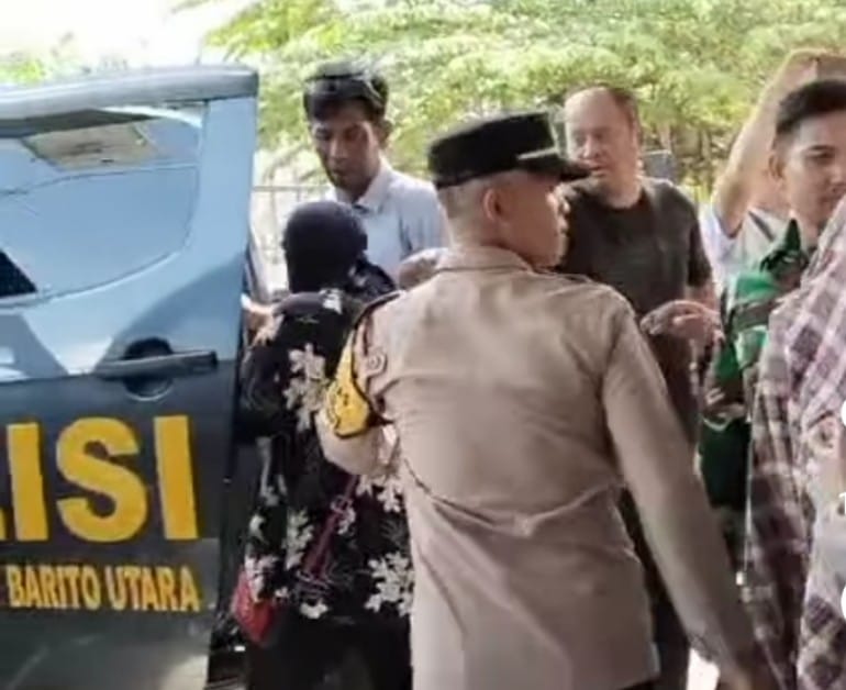 Sentra Gakkumdu Barito Utara mengamankan sejumlah orang yang diduga bagian dari praktik politik uang menjelang pelaksanaan pemungutan suara