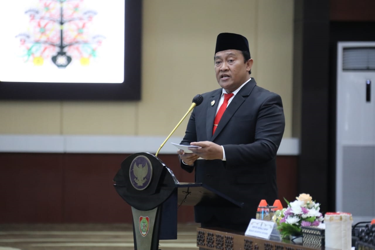 SAMBUTAN: Wakil Gubernur (Kalteng Edy Pratowo, saat berpidato dalam salah satu forum.