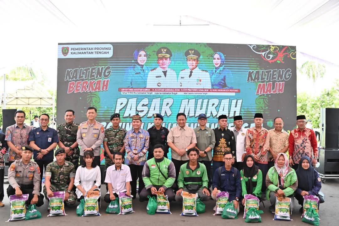 PASAR MURAH: Gubernur Kalteng Membuka Acara Pasar Murah Di Desa-desa se-Kalteng dan Paket Sembako.  