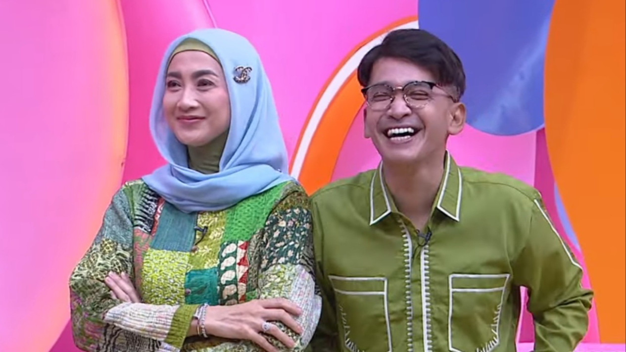 Desy Ratnasari dan Ruben Onsu dalam salah satu acara di televisi