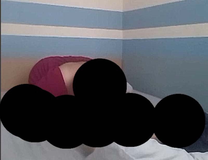 VIDEO VIRAL: perempuan berdaster merah dan pasangannya viral di media sosial. (SC)