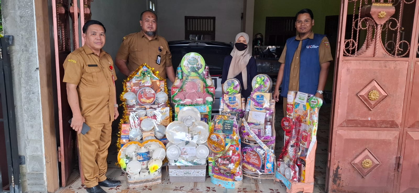 TAAT ATURAN: Parcel atau Hampers lebaran yang di laporkan dan diamankan di Inspektorat Kotawaringin Barat. (Syamsudin/Radar Sampit)