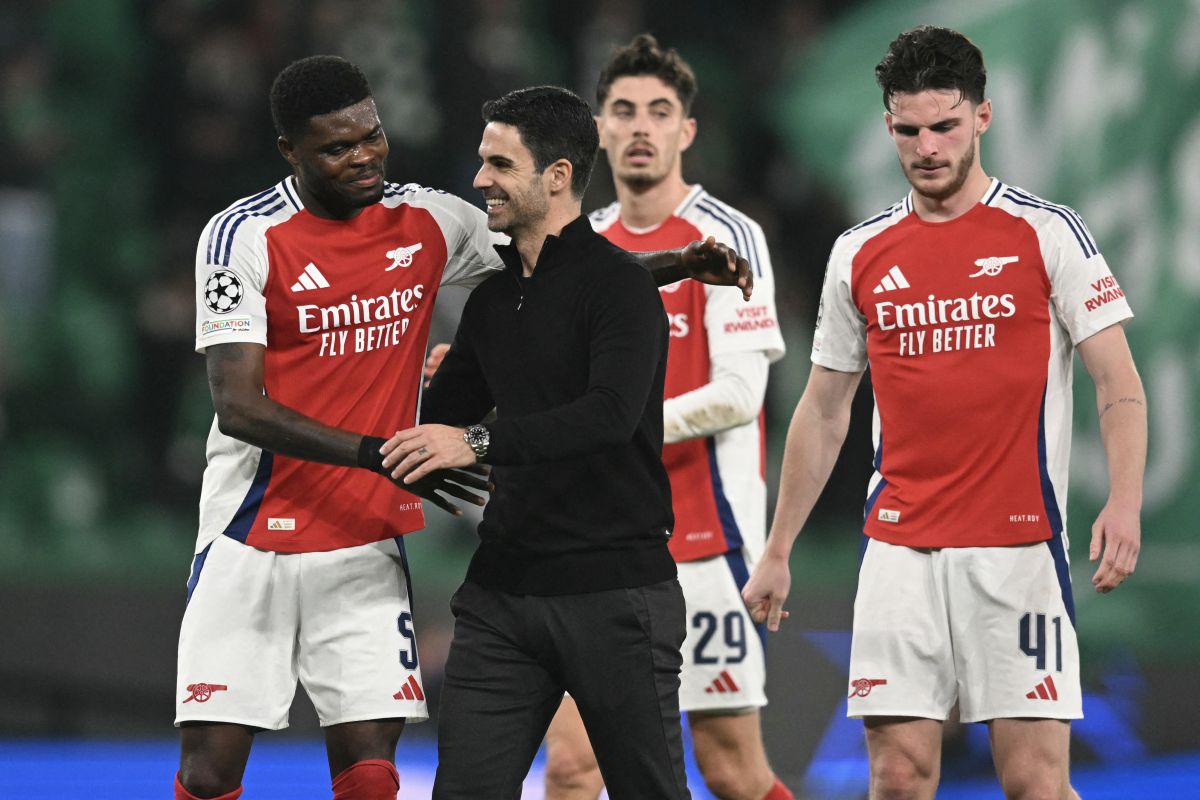 Pelatih Arsenal Mikel Arteta dan pemainnya, usai menjalani laga di Premier League, pekan lalu.