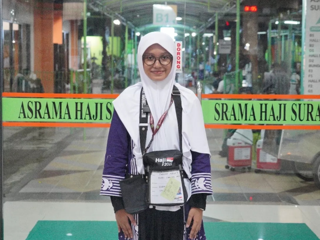 Zahra Aqila Rahmah, jemaah haji termuda asal Gresik. (PPIH Embarkasi Surabaya).