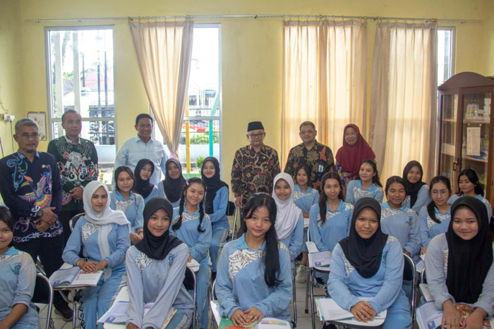 KUNJUNGAN : Menteri Pendidikan Dasar dan Menengah Abdul Mu`ti melaksanakan kunjungan kerja ke Kalimantan Tengah. DODI/RADAR PALANGKA