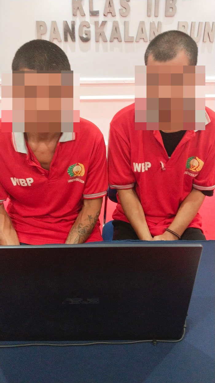 SIDANG: Terdakwa Saripan dan Jamhari menjalani sidang perdana secara virtual Pengadilan Negeri Nanga Bulik, pekan lalu. IST/RADAR SAMPIT