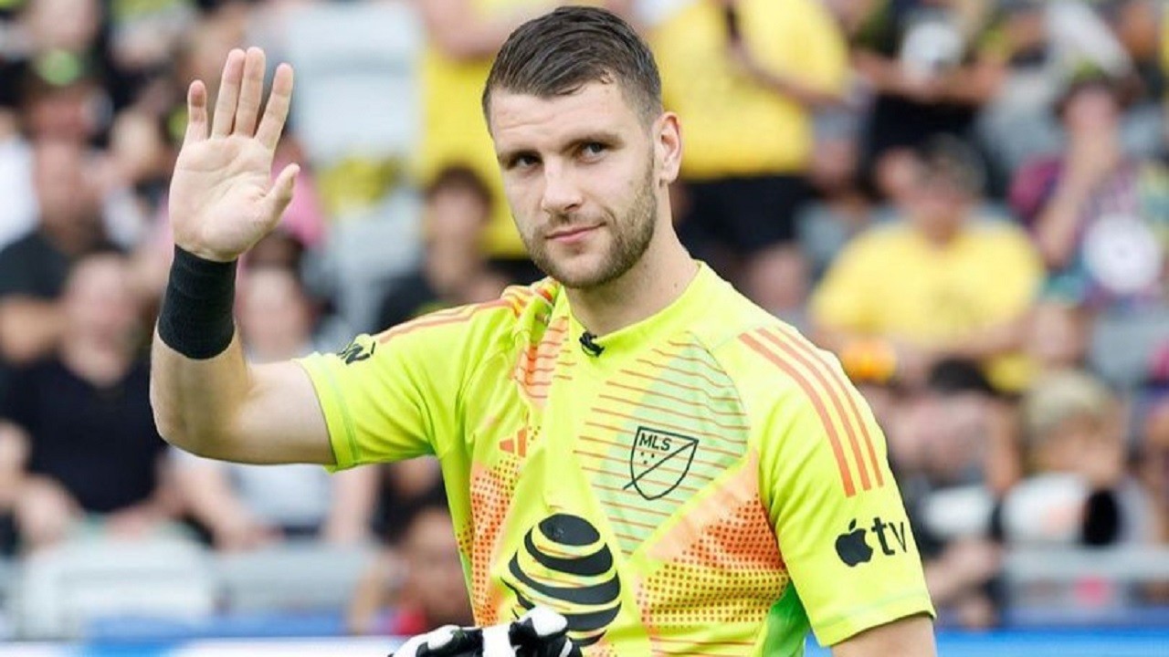 Kiper timnas Indonesia Marteen Paes, yang juga bermain di klub FC Dallas, Amerika Serikat.