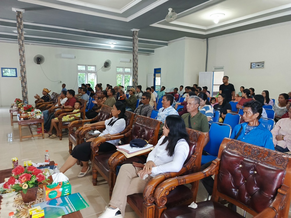 Rapat penggantian pengurus Koperasi Jasa Seluai Jaya Abadi periode 2025-2030 di aula Hotel Putri Tunggal pekan lalu. (Ria Mekar/Radar Sampit)