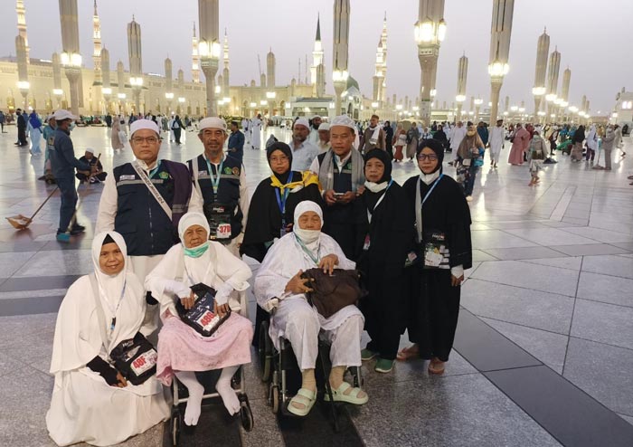 JEMAAH: Calon Jemaah Haji Kotim saat berada di Madinah, baru-baru ini. 