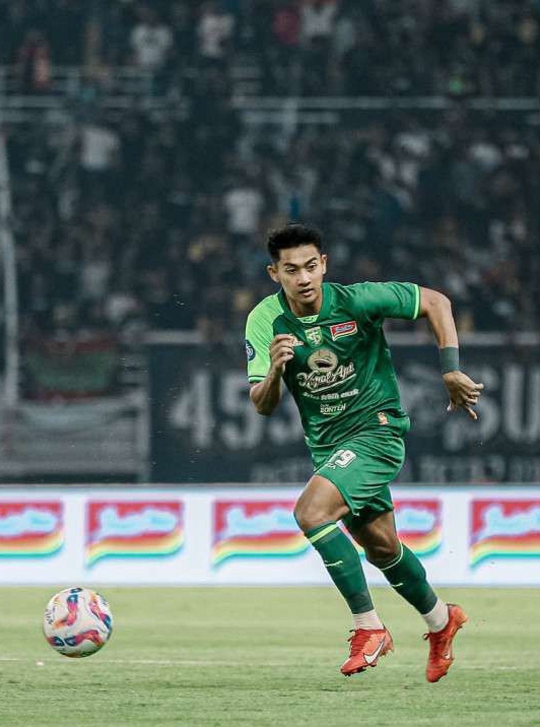 Malik Risaldi, pemain Indonesia asal Persebaya Surabaya yang bergabung di Asean All Star dalam laga melawan Manchester United.