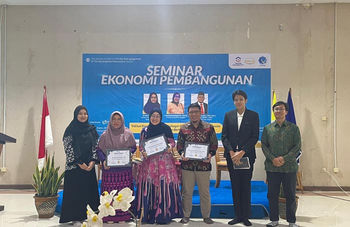 SEMINAR: Pelaksanaan seminar yang digelar Himpunan Mahasiswa Program Studi Ekonomi Syariah Universitas Tazkia.