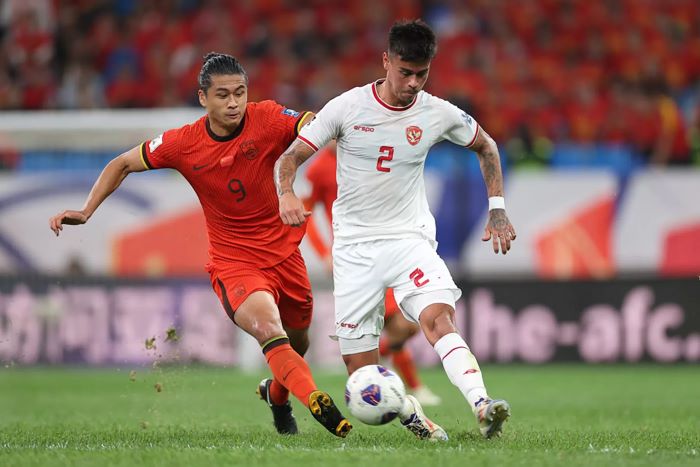 Bek Timnas Indonesia Mees Hilgers saat menghadapi Tiongkok. (Dok. AFC)