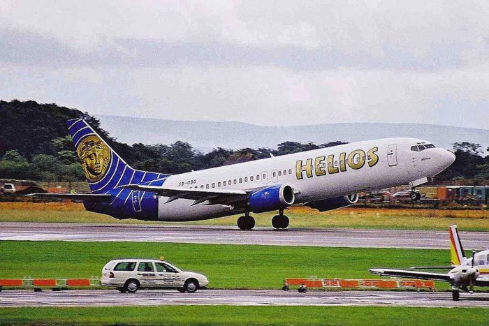 BERUJUNG TRAGEDI: Pesawat Helios Airways 522 sebelum jatuh.