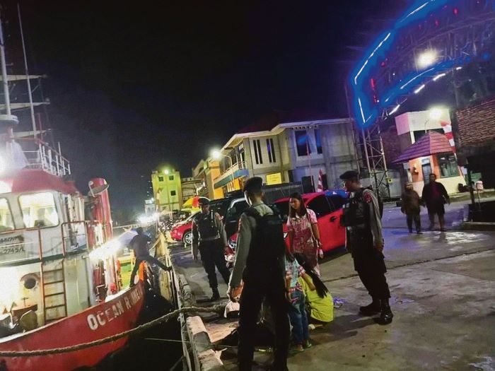 ILUSTRASI : Personel Polres Kotawaringin Timur (Kotim) ketika melaksanakan patroli malam di Kawasan Pelabuhan Sampit, beberapa waktu waktu lalu. FOTO: POLRES KOTIM/RADAR SAMPIT