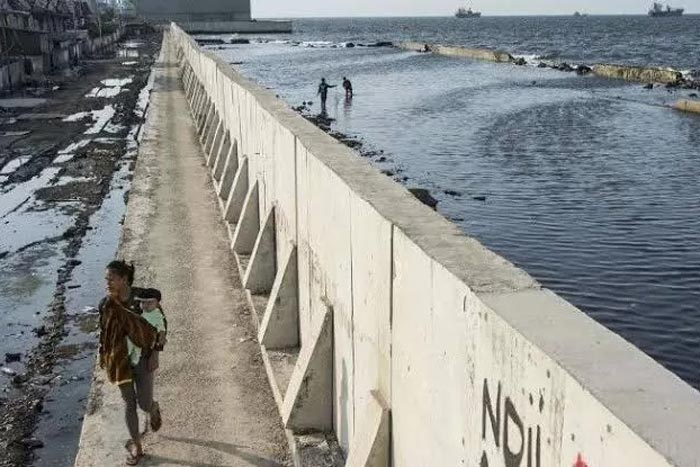 PROYEK BESAR: Tembok pembatas laut yang rencananya akan dibangun sepanjang pesisir pulau Jawa.
