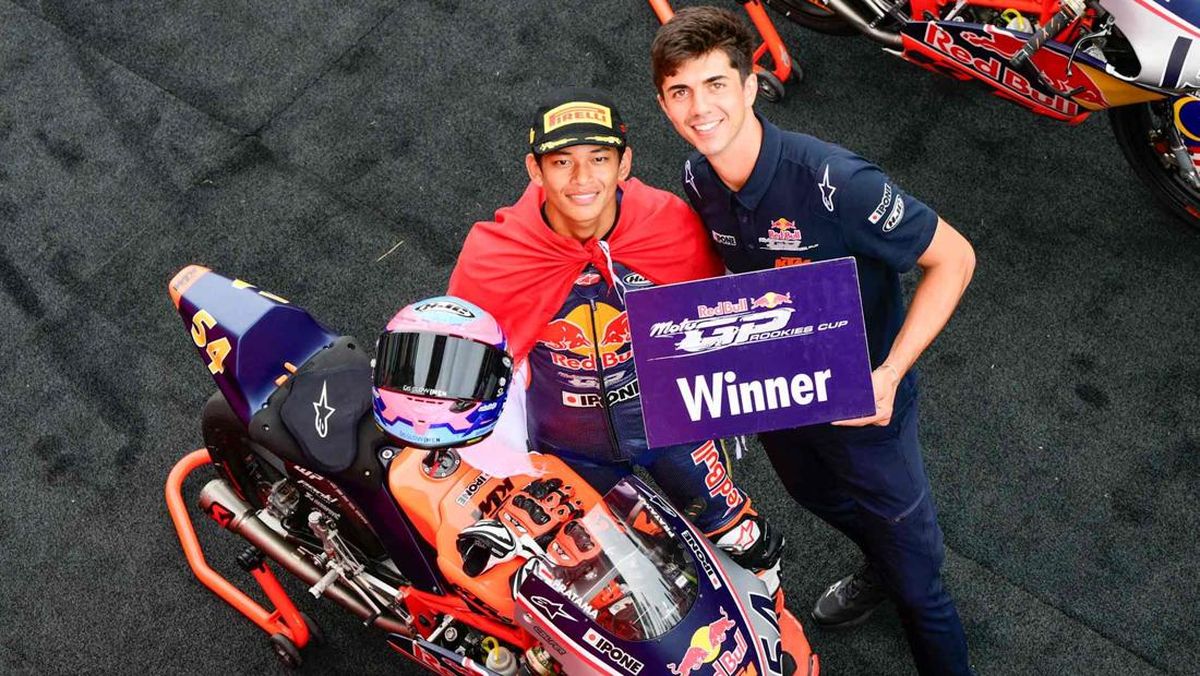 Veda Ega Pratama setelah menjuarai Red Bull Rookies Cup 2025 secara beruntun di Sirkuit Mugello