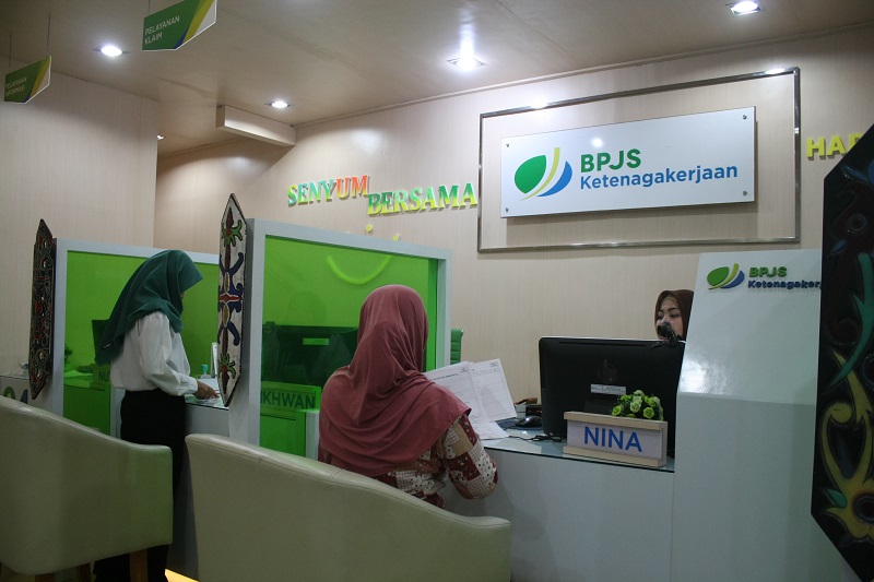 Layanan jamsostek di kantor BPJS Ketenagakerjaan Cabang Sampit.  