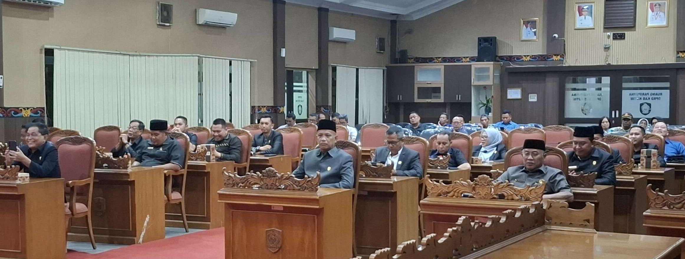Suasana salah satu agenda sidang paripurna anggota DPRD Kotim periode 2024-2029.