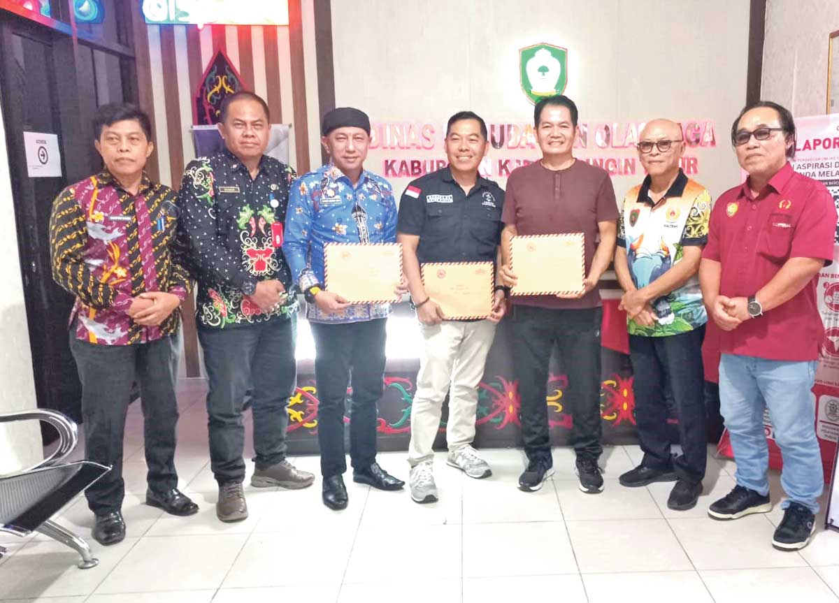 LOLOS: Tiga calon Ketua KONI Kotim yang dinyatakan lolos verifikasi berkas dan akan bersaing dalam pemilihan 12 Juli mendatang.