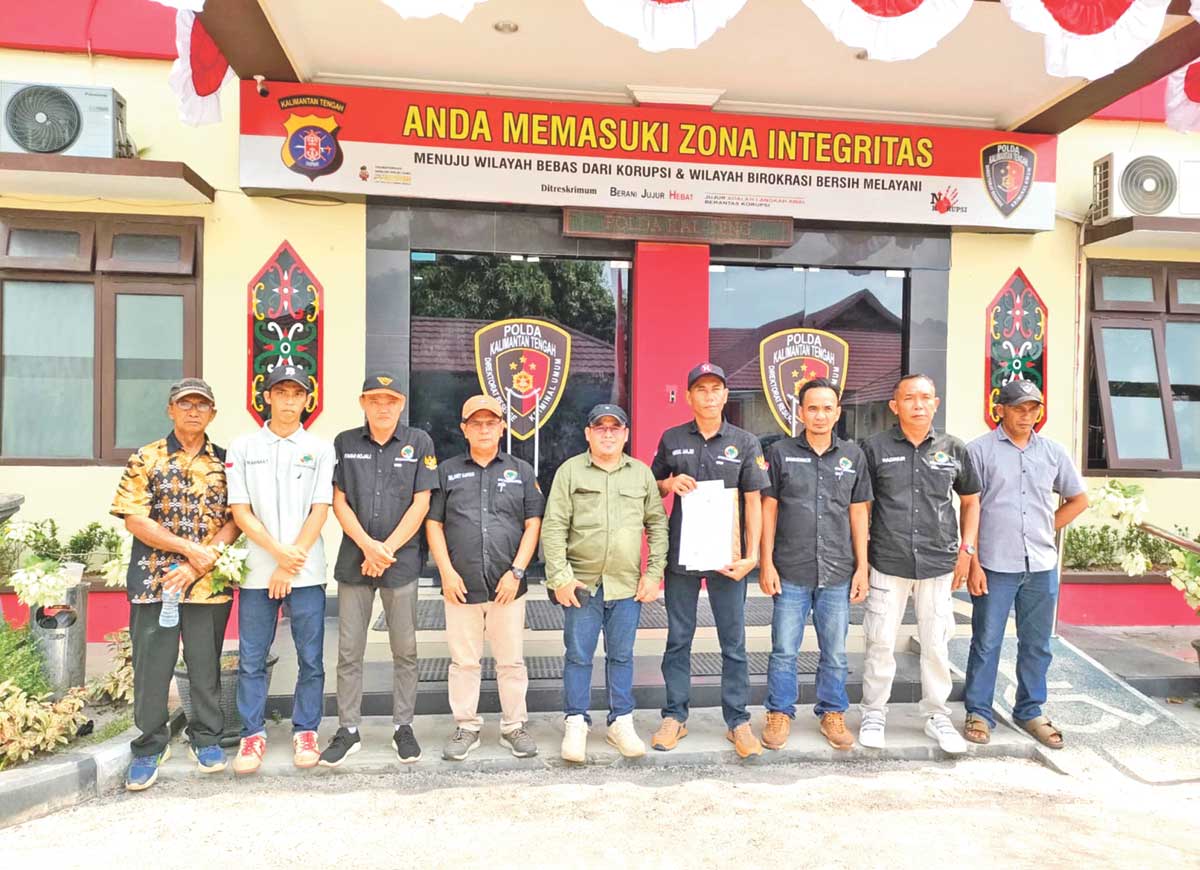 LAPORAN: Ketua Koperasi Serba Usaha Sejahtera Bersama Jainudin melaporkan sejumlah orang terkait polemik koperasi ke Polda Kalteng, Jumat (11/7/2025).