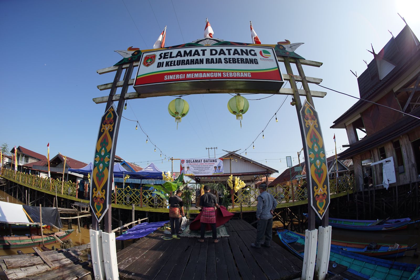 Suasa permukiman Kelurahan Raja Seberang, Kecamatan Arut Selatan, Kabupaten Kotawaringin Barat.