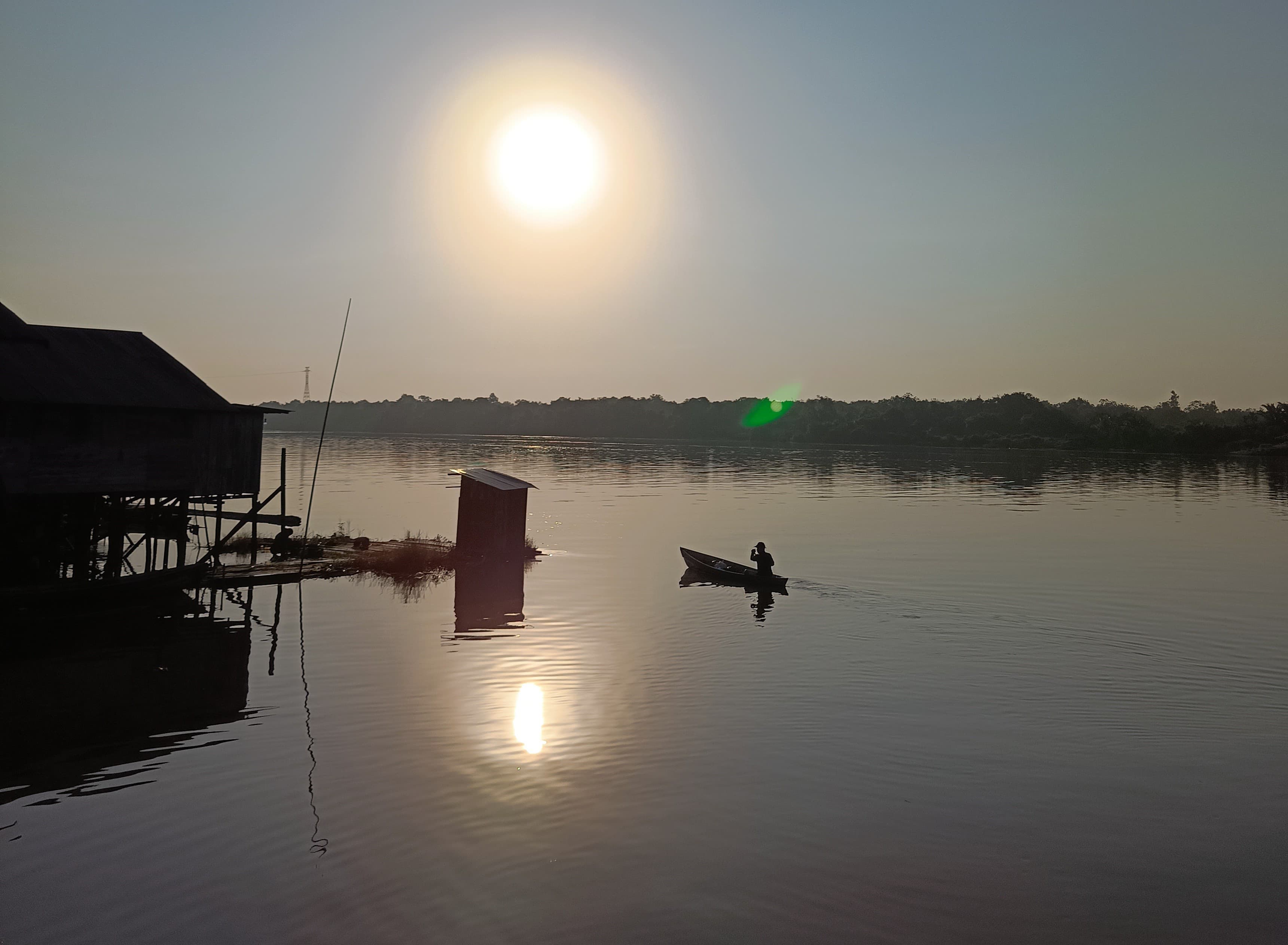 Langit pagi di pinggiran Kita Sampit, Kabupaten Kotawaringin Timur. (Usay Nor Rahmad untuk Radar Sampit)