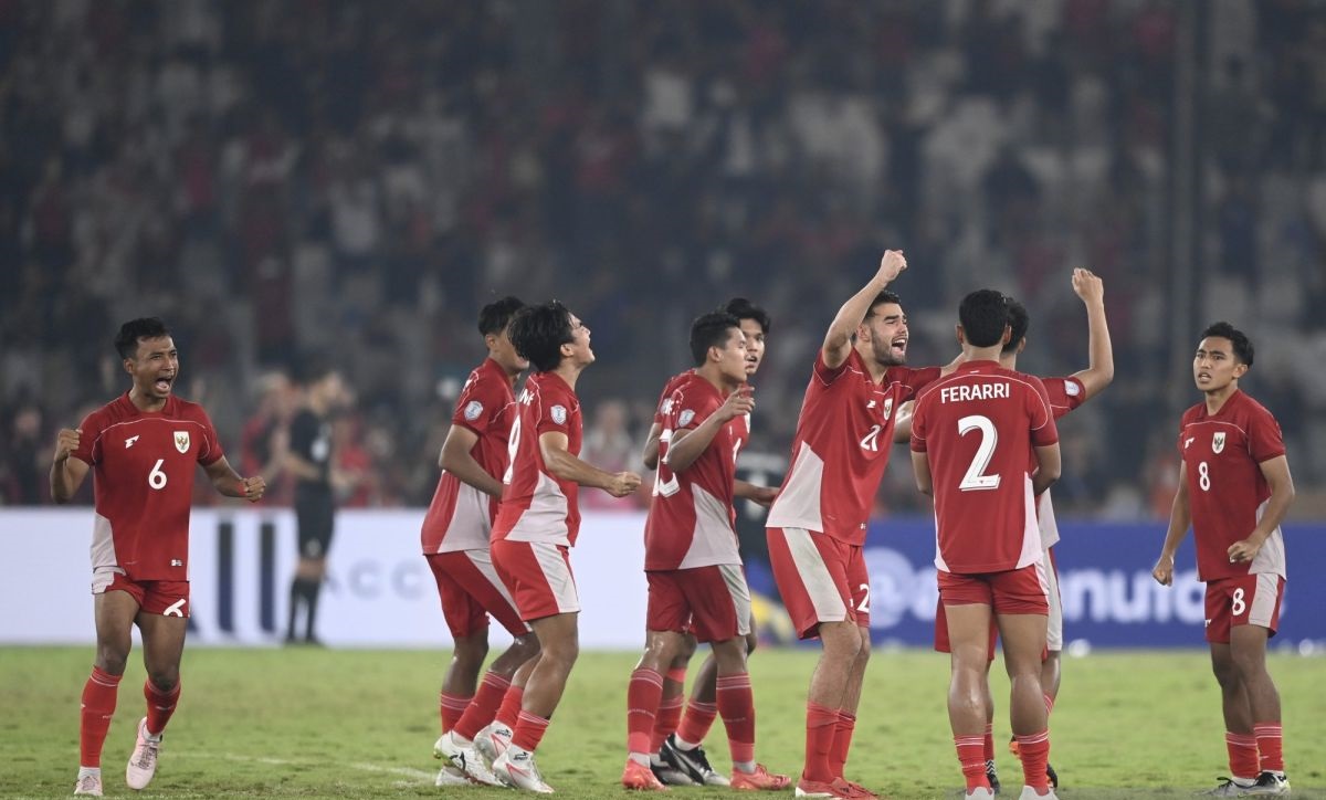 Timnas Indonesia U23 saat menang adu penalti melawan Timnas Thailand U23, di semifinal AFF U23 2025, di Stadion Utama Gelora Bung Karno, Jumat (25/7) malam.