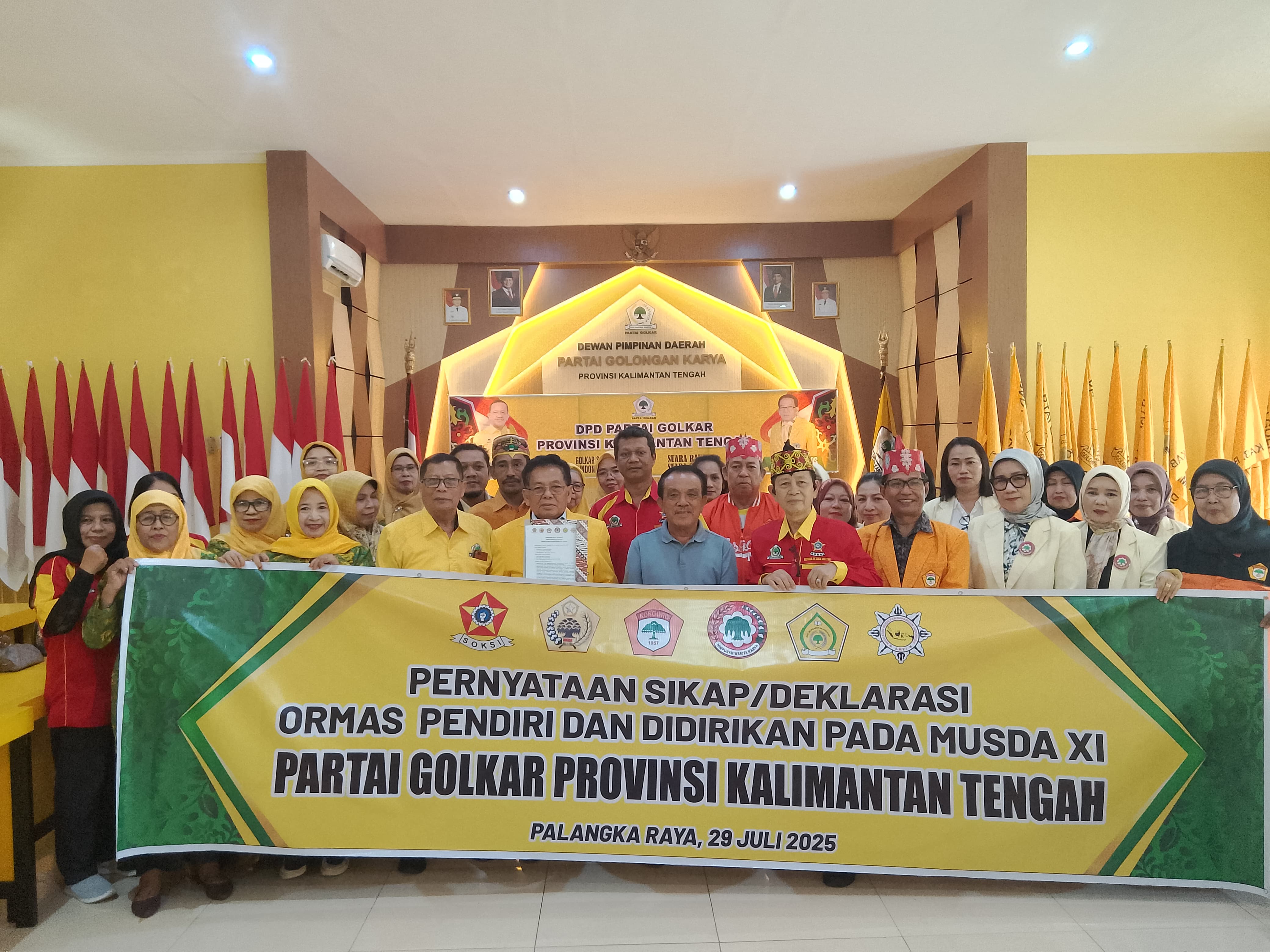 SOLID: Ormas underbow Golkar menyampaikan dukungan kepada Fairid Naparin sebagai calon Ketua DPD Golkar Kalteng