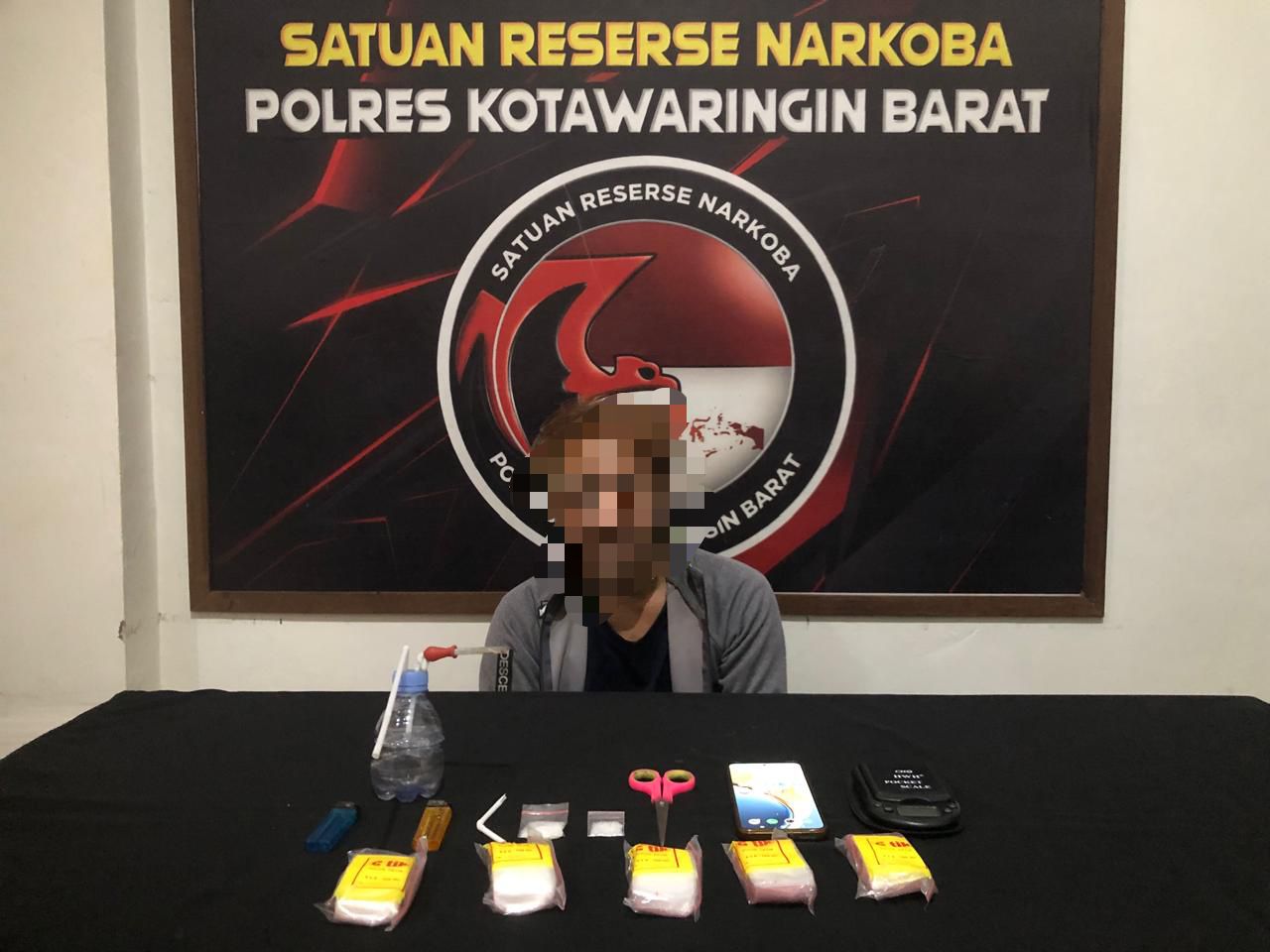 PENGEDAR: Tersangka pengedar sabu asal Kelurahan Candi ditangkap di kawasan Jalan Ahmad Wongso, Madurejo, Arut Selatan