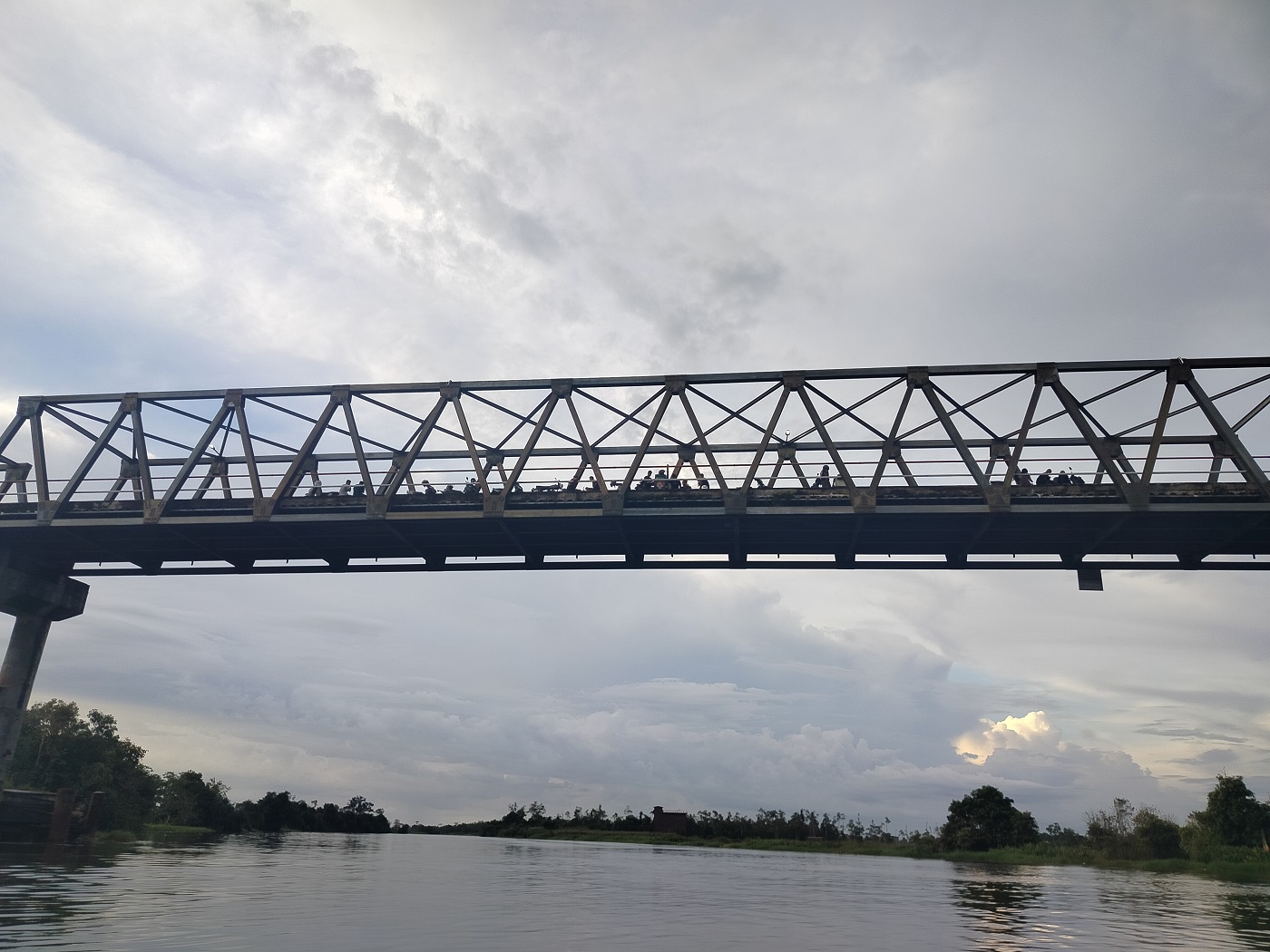 Jembatan Jelai, yang jadi akses darat utama penghubung antara Kabupaten Sukamara (Kalteng) dengan Kabupaten Ketapang (Kalbar).