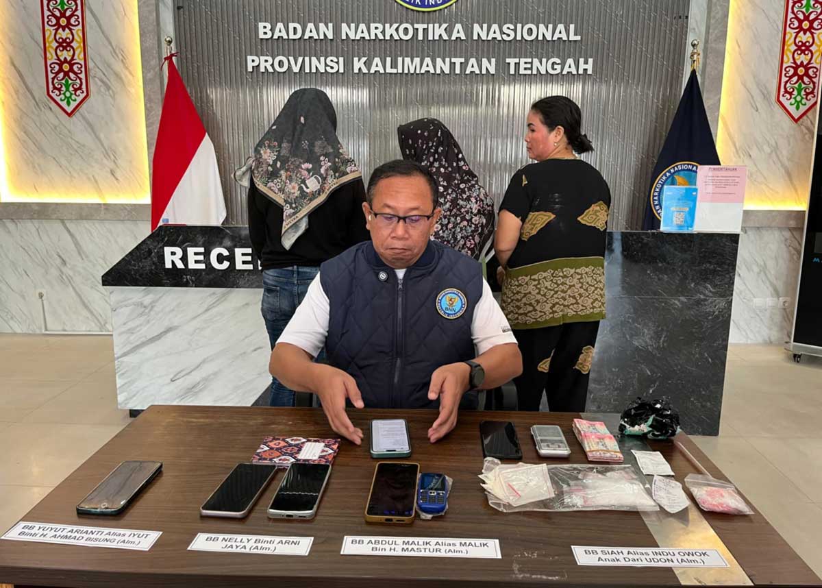 DIAMANKAN: tiga perempuan berinisial S, N, dan Y diamankan BNNP Kalteng dalam operasi terpisah di Kalteng, Kalsel, dan Jawa Timur.