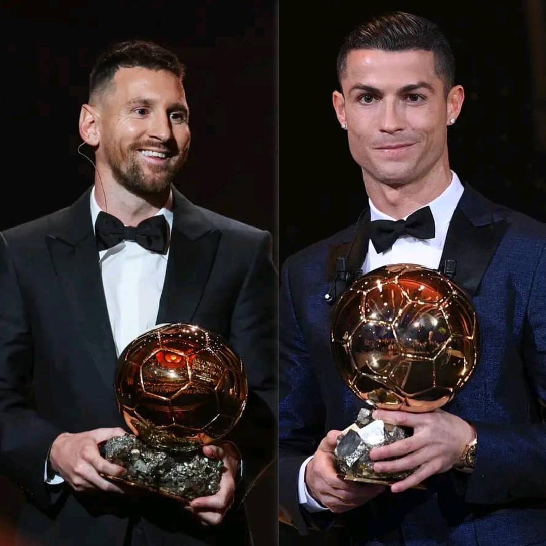 Leonel Messi dan Cristiano Ronaldo, yang merupakan pemain dengan peraih Ballon d