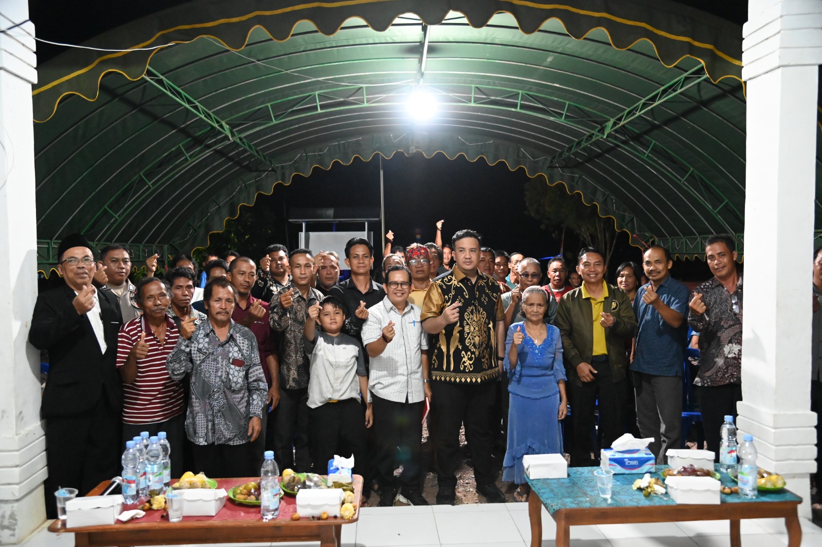 Bupati Lamandau H. Riky Aditya Putra menggelar audiensi bersama masyarakat Desa Batu Hambawang, Kecamatan Sematu Jaya, pekan lalu.