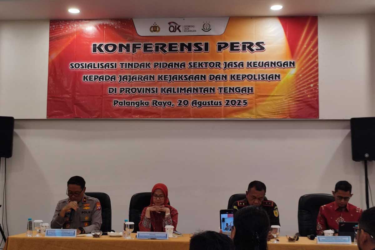 KONFERENSI PERS: OJK bersama Polda dan Kejati Kalteng menggelar rilis terkait tindak pidana sektor keuangan, Rabu (20/8/2025).