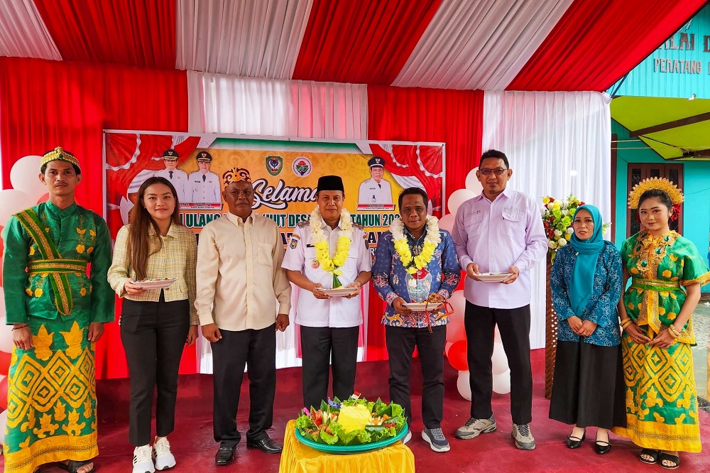 Wabup Seruyan Supian menghadiri acara syukuran HUT ke-83 Desa Pematang Limau, Kamis (21/8).